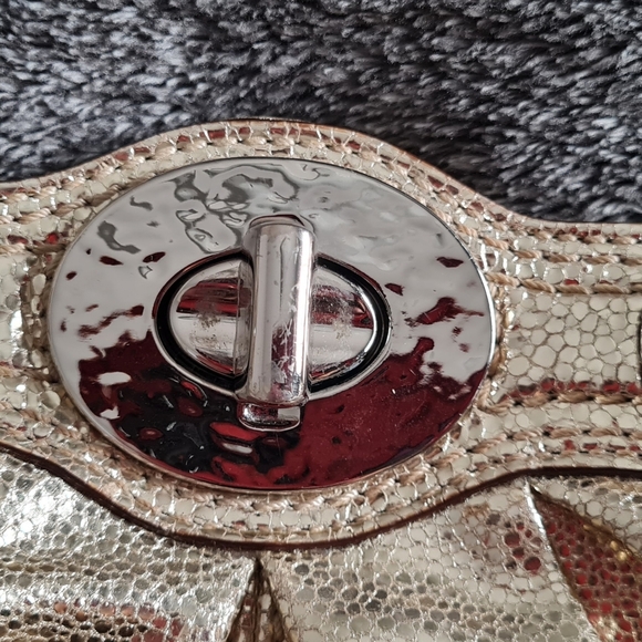 RARE Coach Gold Metallic Purse - Picture 4 of 12